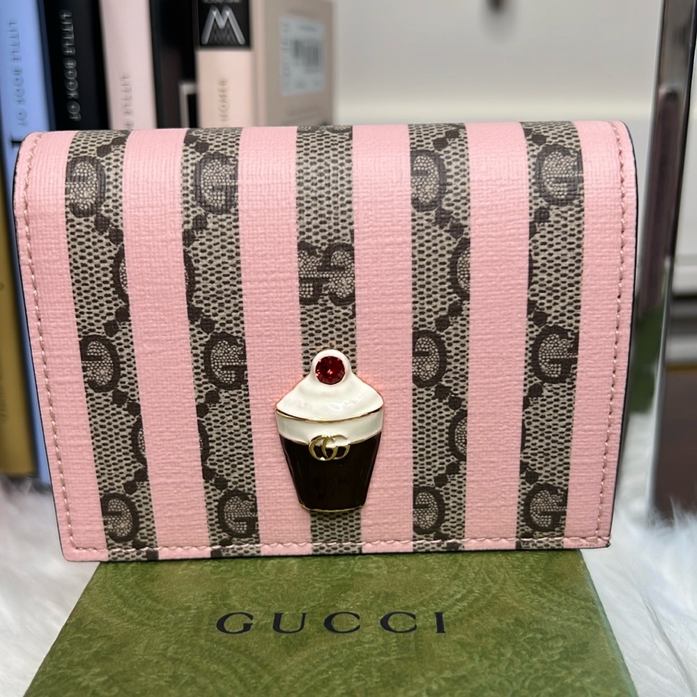 Gucci Striped Ice Cream Compact Wallet Comes With Dust Bag, Box & Info Card NIB